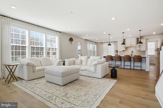 200 MAYFIELD LN, Newtown, PA 18940