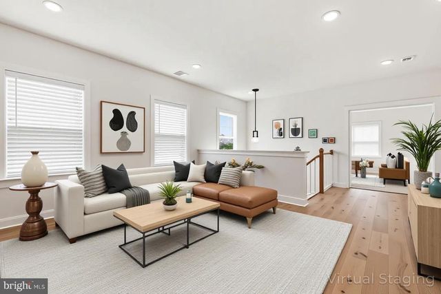 200 MAYFIELD LN, Newtown, PA 18940