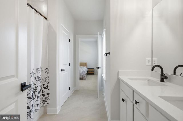 200 MAYFIELD LN, Newtown, PA 18940