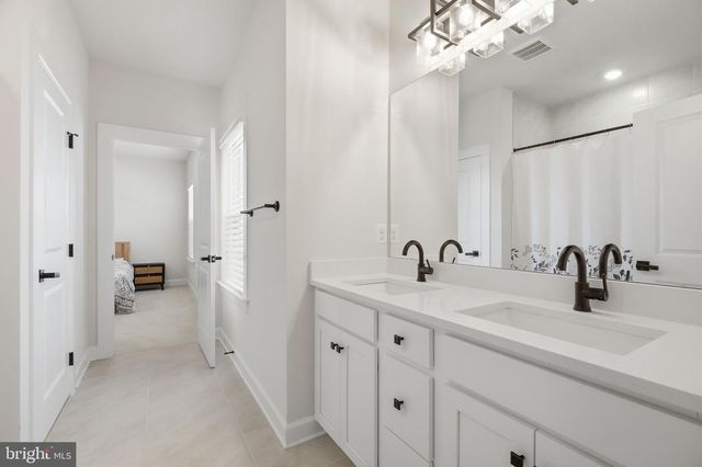 200 MAYFIELD LN, Newtown, PA 18940