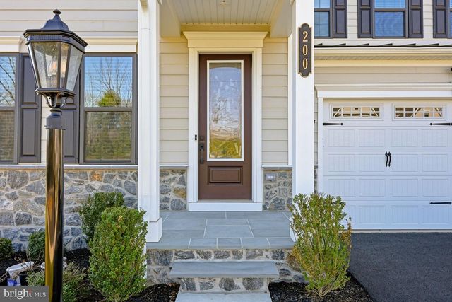 200 MAYFIELD LN, Newtown, PA 18940
