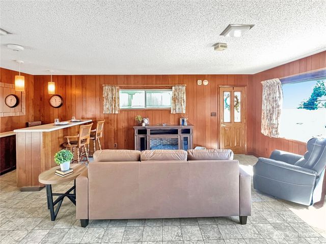 2116 Cascade Way, Longview, WA 98632