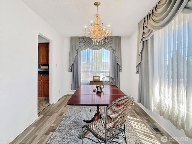 2116 Cascade Way, Longview, WA 98632