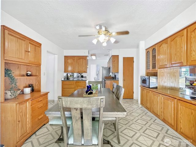 2116 Cascade Way, Longview, WA 98632