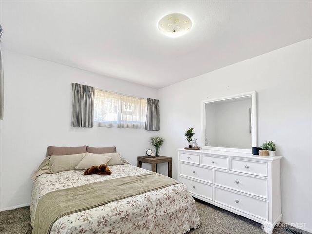 2116 Cascade Way, Longview, WA 98632