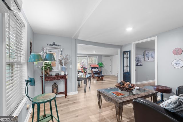 180 Southern Shores Road, Jackson, GA 30233