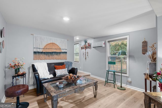 180 Southern Shores Road, Jackson, GA 30233