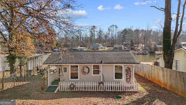 180 Southern Shores Road, Jackson, GA 30233