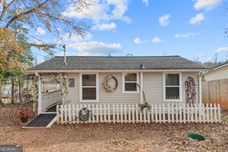 180 Southern Shores Road, Jackson, GA 30233