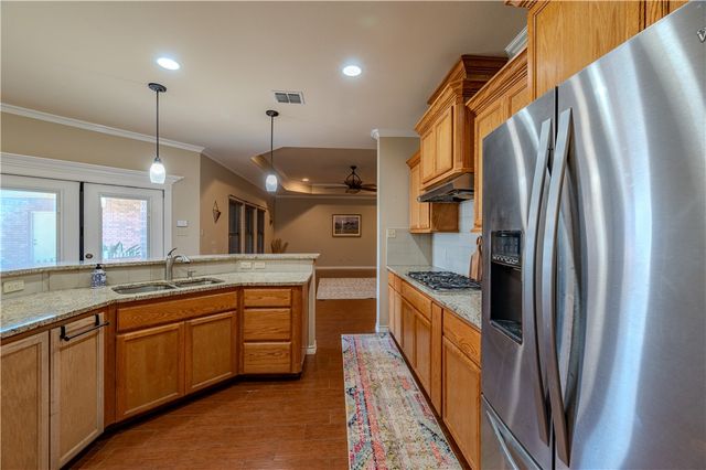 3901 Elvis Dr, Corpus Christi, TX 78414