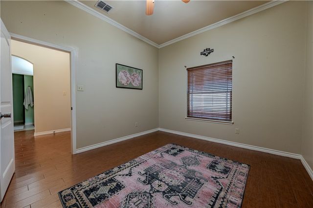 3901 Elvis Dr, Corpus Christi, TX 78414