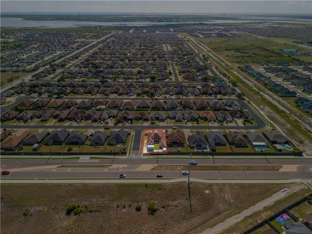3901 Elvis Dr, Corpus Christi, TX 78414