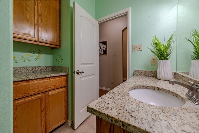 3901 Elvis Dr, Corpus Christi, TX 78414