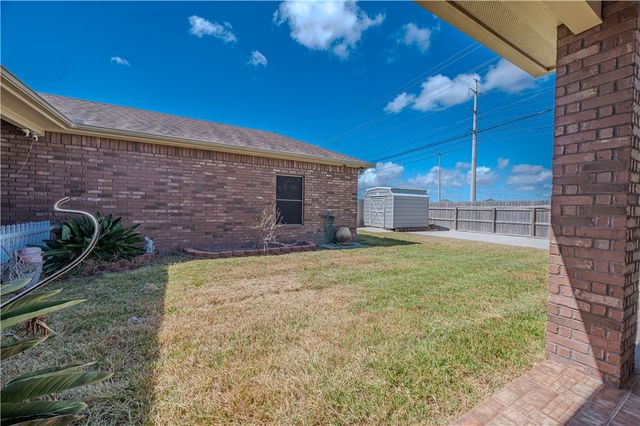 3901 Elvis Dr, Corpus Christi, TX 78414