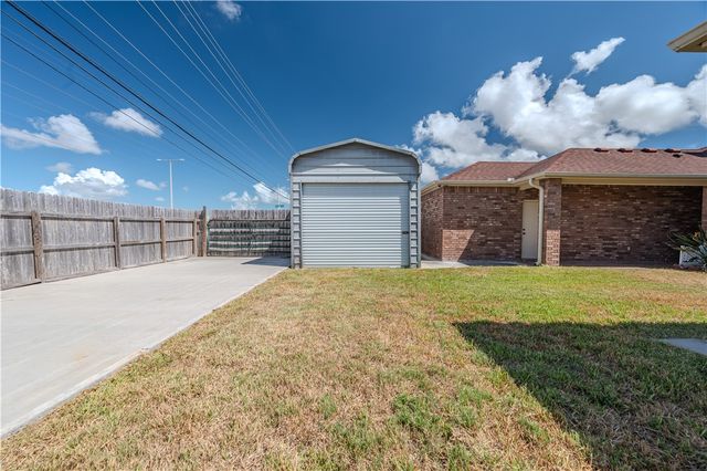 3901 Elvis Dr, Corpus Christi, TX 78414