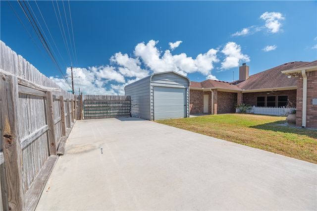 3901 Elvis Dr, Corpus Christi, TX 78414