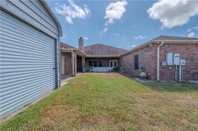 3901 Elvis Dr, Corpus Christi, TX 78414