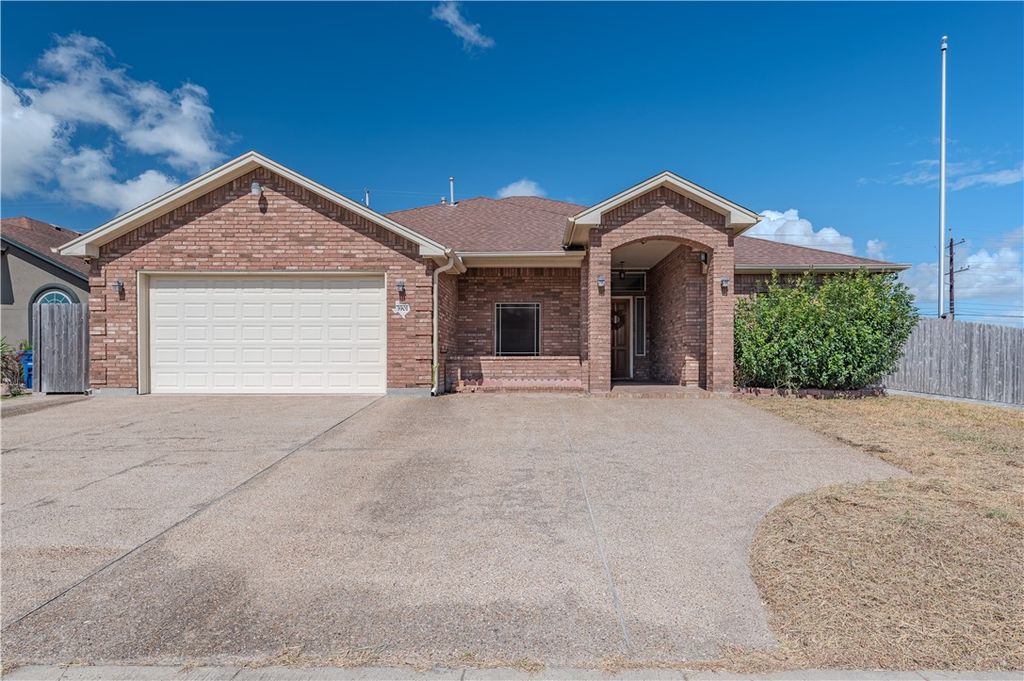 3901 Elvis Dr, Corpus Christi, TX 78414