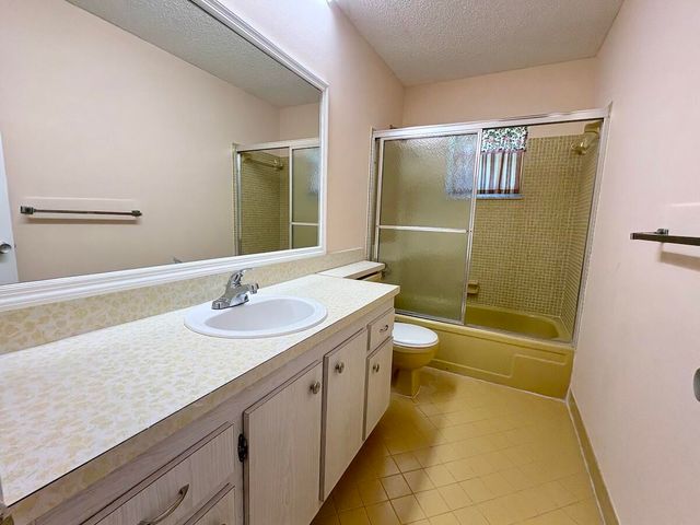 2003 SW 18th Street, Boynton Beach, FL 33426