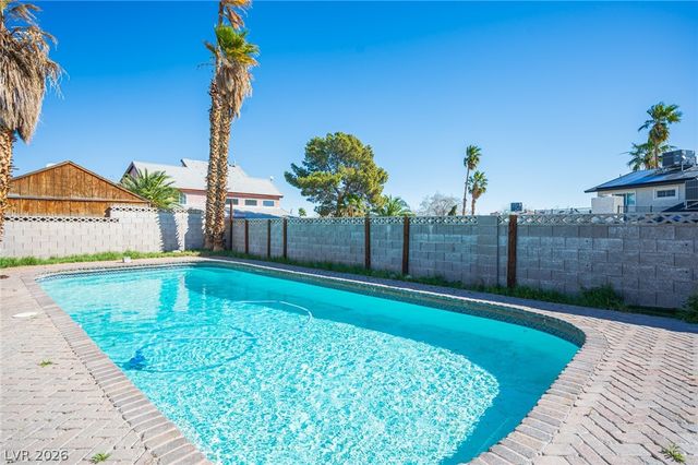 333 Huntly Road, Las Vegas, NV 89145