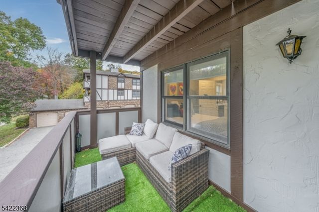 19 Heritage Dr, Chatham Twp., NJ 07928