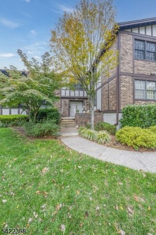 19 Heritage Dr, Chatham Twp., NJ 07928