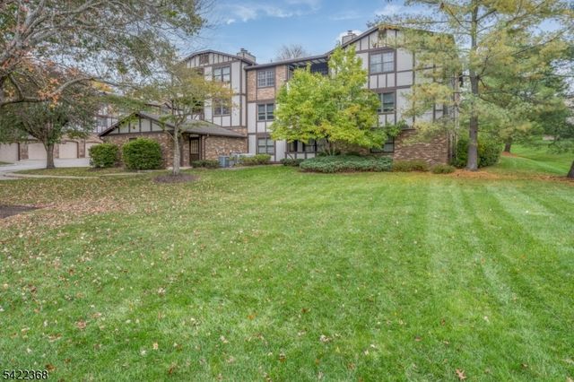 19 Heritage Dr, Chatham Twp., NJ 07928