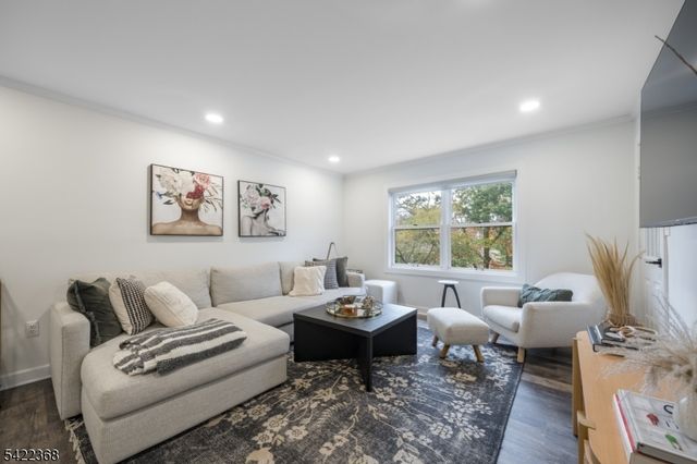 19 Heritage Dr, Chatham Twp., NJ 07928