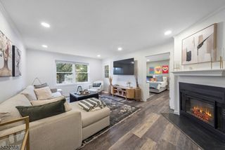 19 Heritage Dr, Chatham Twp., NJ 07928