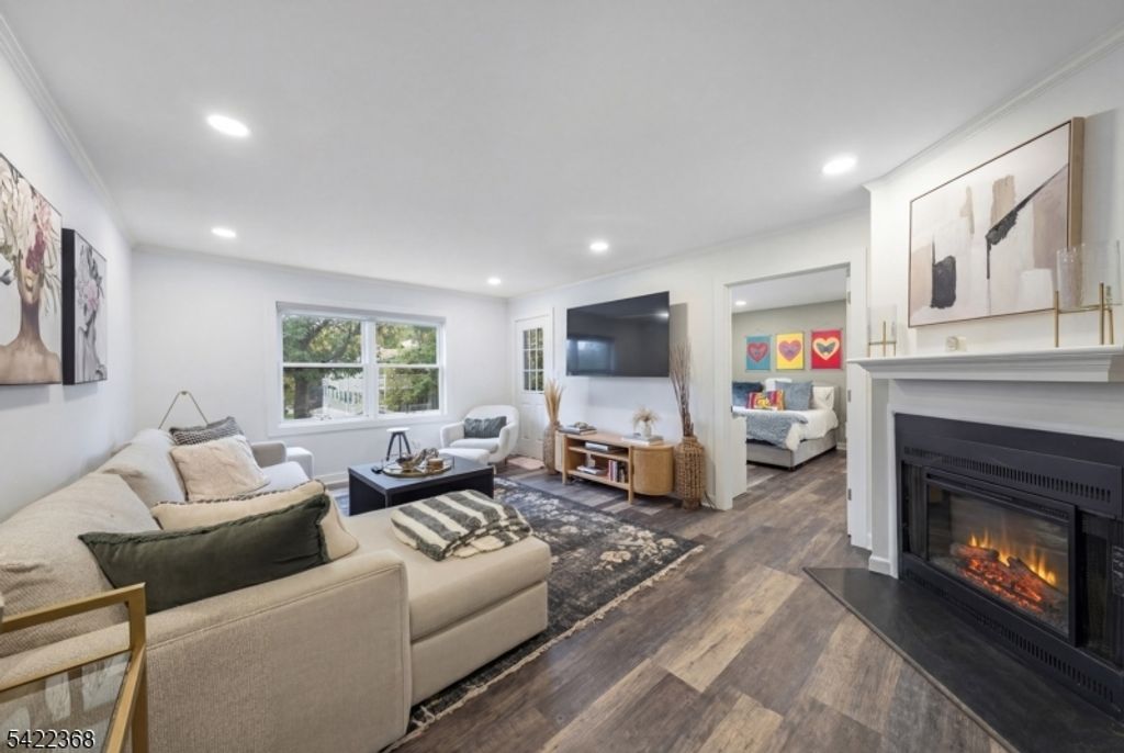 19 Heritage Dr, Chatham Twp., NJ 07928