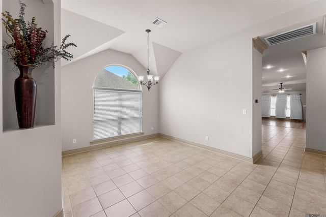 6707 Royal Oaks Ct, Zachary, LA 70791