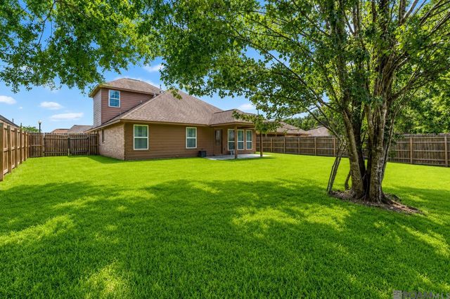 6707 Royal Oaks Ct, Zachary, LA 70791