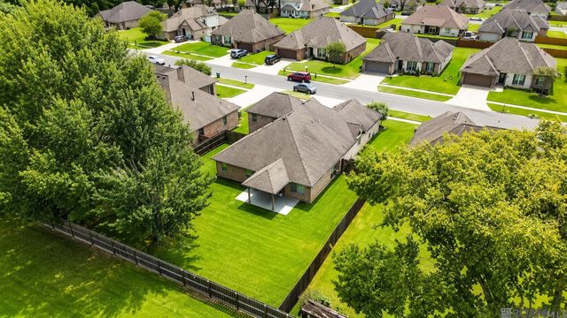 6707 Royal Oaks Ct, Zachary, LA 70791