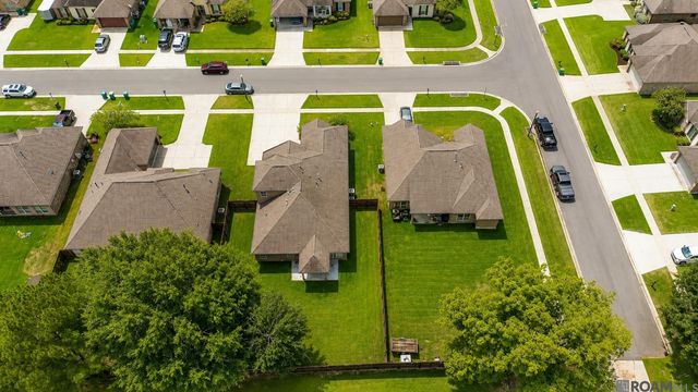 6707 Royal Oaks Ct, Zachary, LA 70791