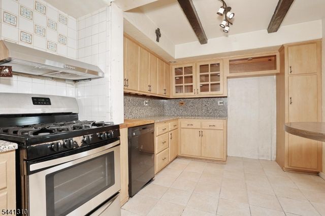 49 S Franklin Ave, Bergenfield Boro, NJ 07621