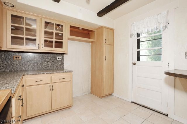 49 S Franklin Ave, Bergenfield Boro, NJ 07621