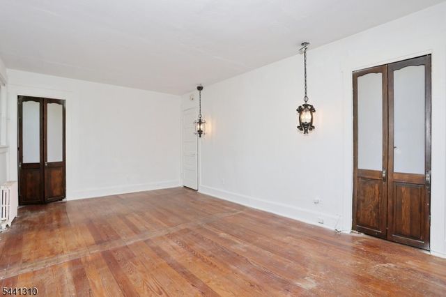 49 S Franklin Ave, Bergenfield Boro, NJ 07621