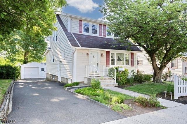 49 S Franklin Ave, Bergenfield Boro, NJ 07621