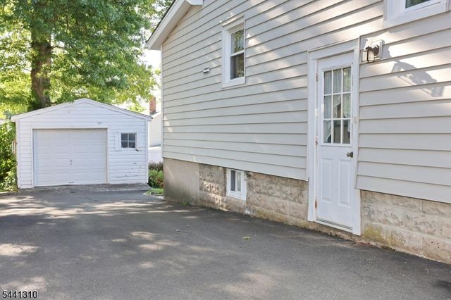 49 S Franklin Ave, Bergenfield Boro, NJ 07621