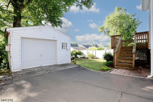 49 S Franklin Ave, Bergenfield Boro, NJ 07621