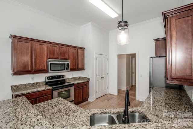 131 S Gibbs Road, Mooresville, NC 28117
