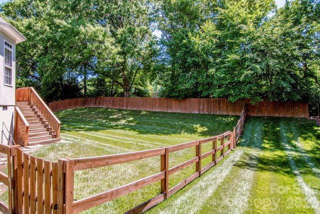 131 S Gibbs Road, Mooresville, NC 28117