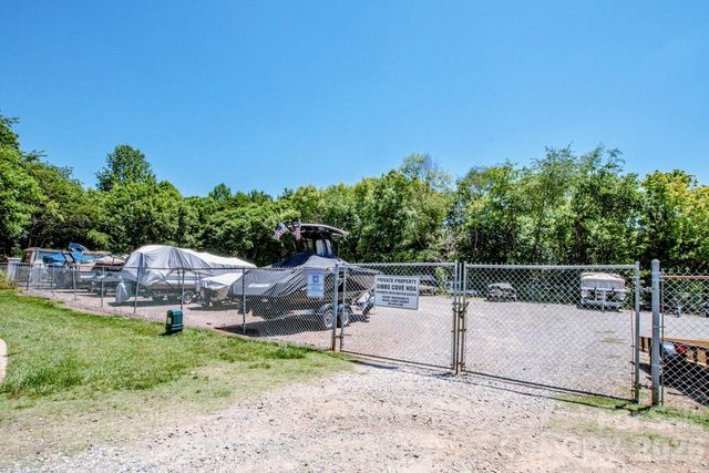 131 S Gibbs Road, Mooresville, NC 28117