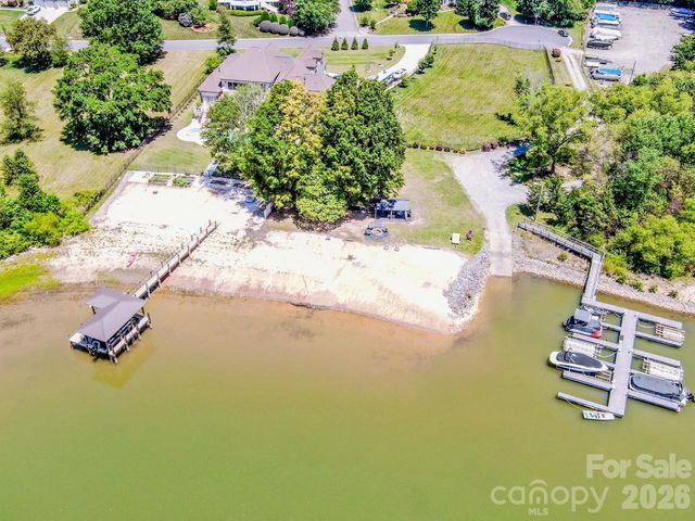 131 S Gibbs Road, Mooresville, NC 28117