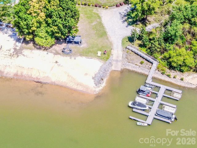 131 S Gibbs Road, Mooresville, NC 28117