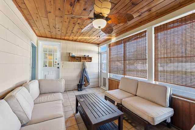 17 Laurence Drive, West Springfield, MA 01089