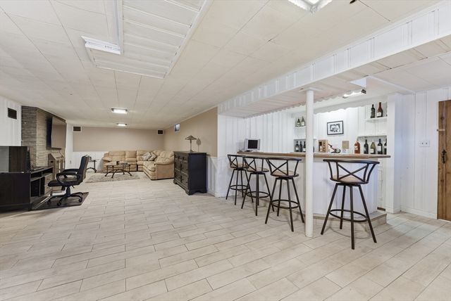 17 Laurence Drive, West Springfield, MA 01089