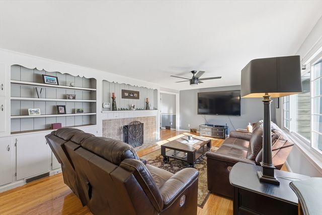 17 Laurence Drive, West Springfield, MA 01089