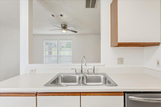 1015 E Yager LN 157, Austin, TX 78753