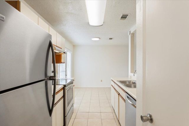 1015 E Yager LN 157, Austin, TX 78753